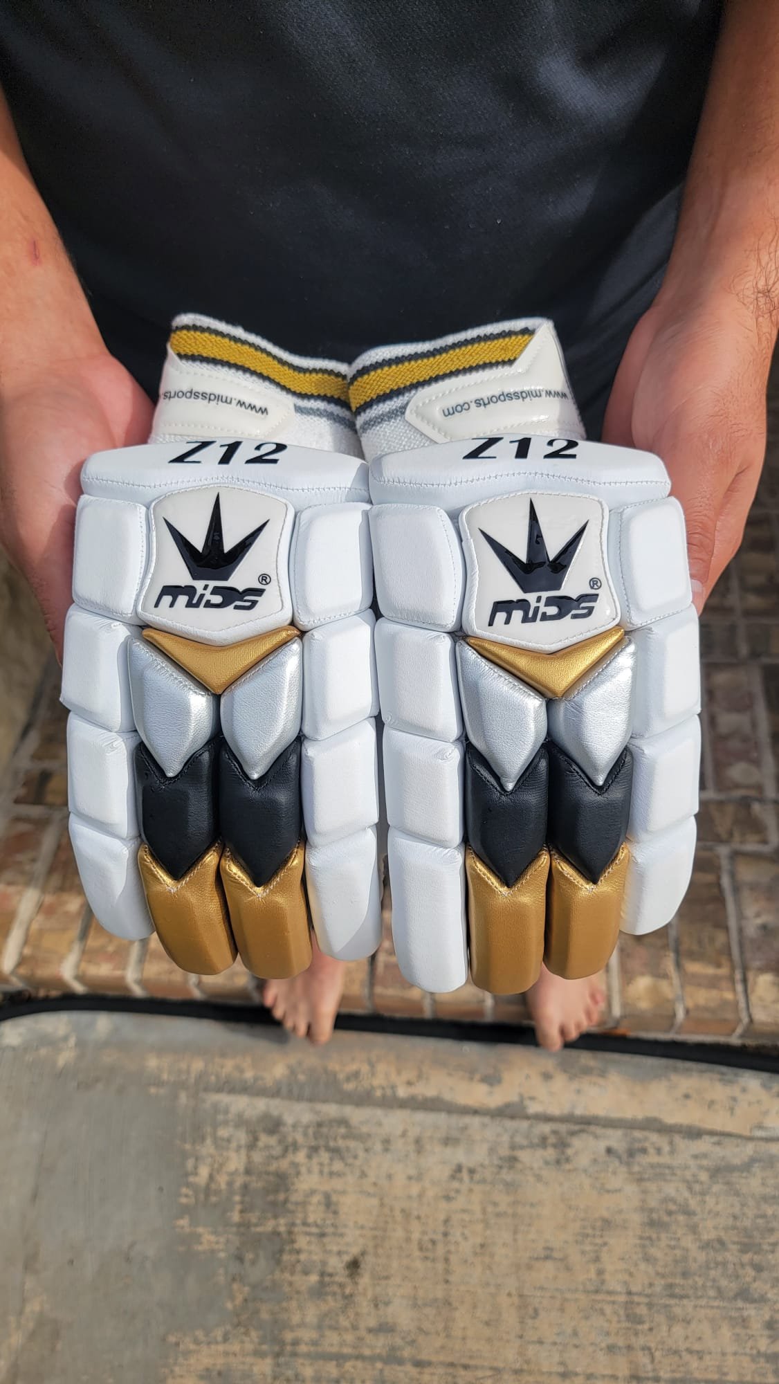 Mids Z12 Limited Edition Batting Gloves